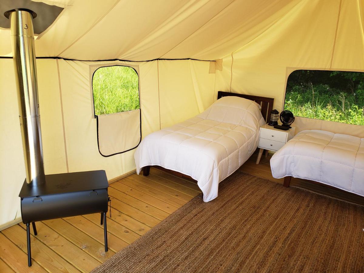 Off Map Glamping Hotel South Haven Exterior photo